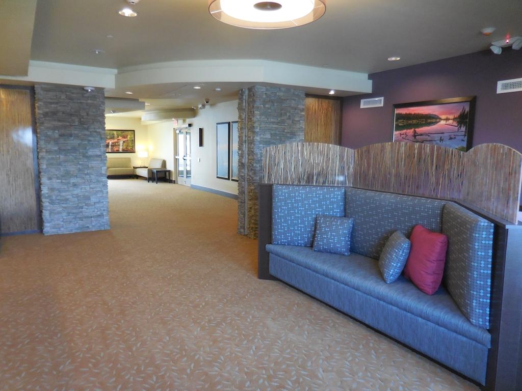 Ledgestone Hotel Елко Интериор снимка