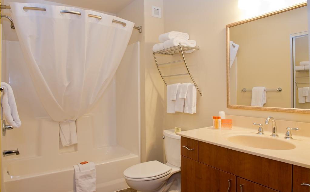 Ledgestone Hotel Елко Стая снимка